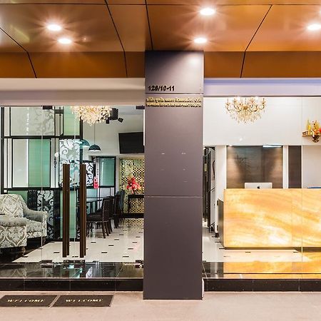 The Fah Silom Hotel Банкок Екстериор снимка