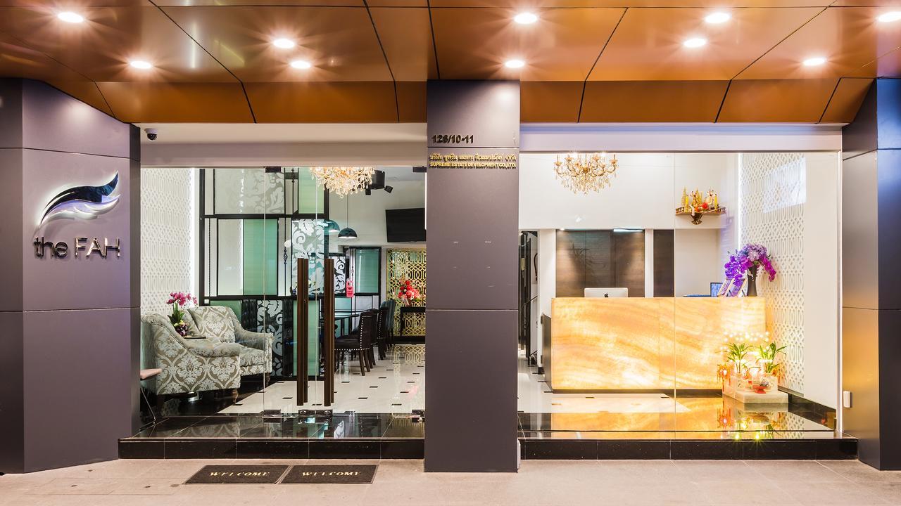 The Fah Silom Hotel Банкок Екстериор снимка