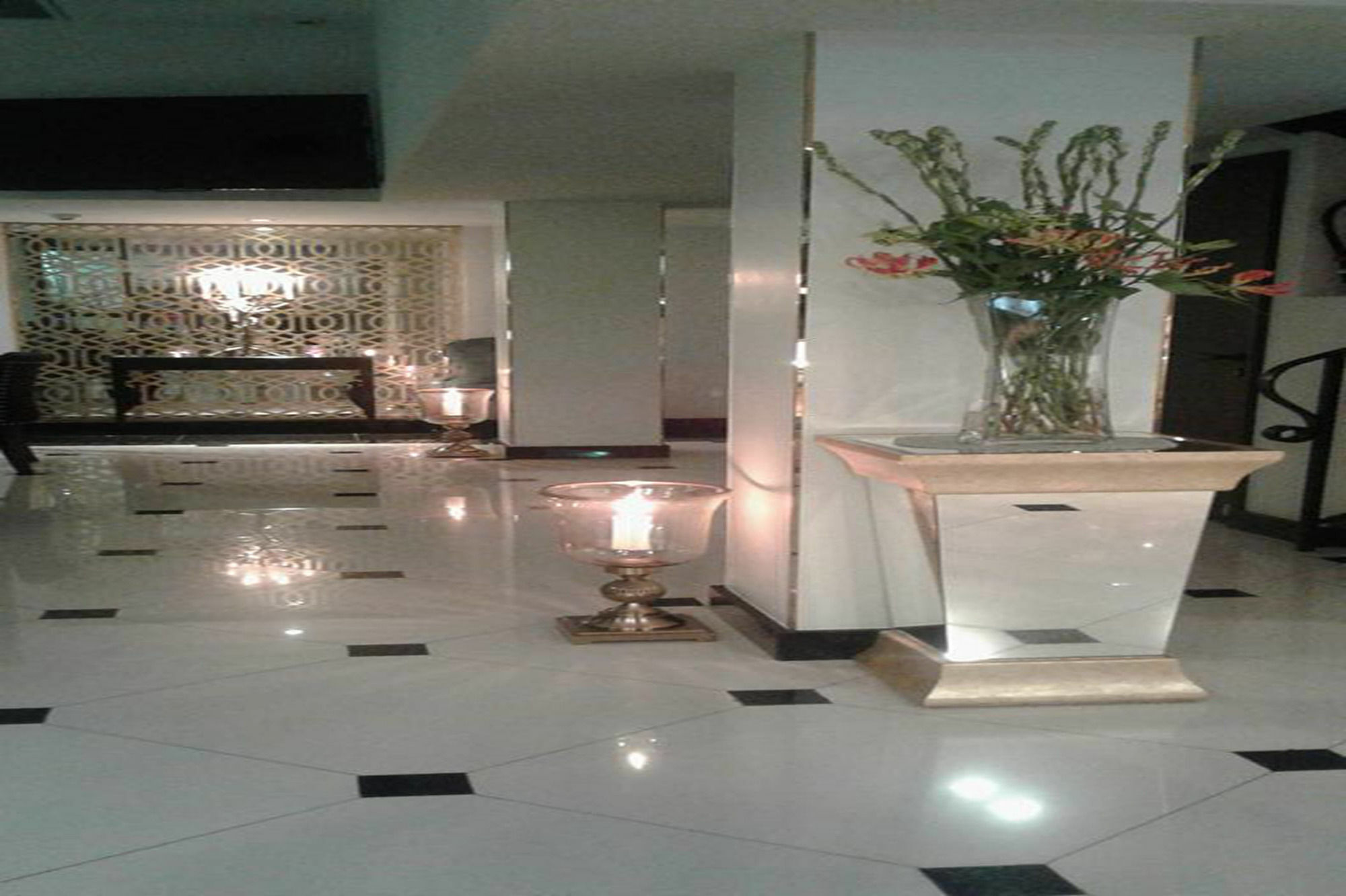 The Fah Silom Hotel Банкок Екстериор снимка