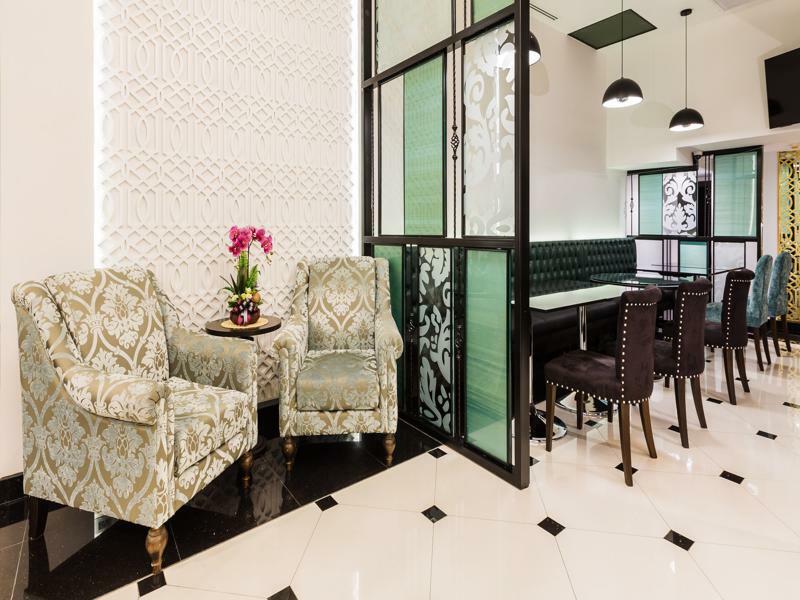 The Fah Silom Hotel Банкок Екстериор снимка