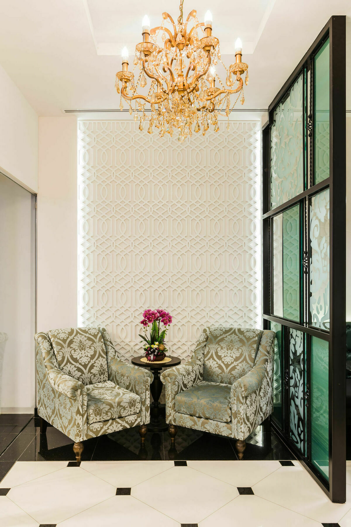 The Fah Silom Hotel Банкок Екстериор снимка
