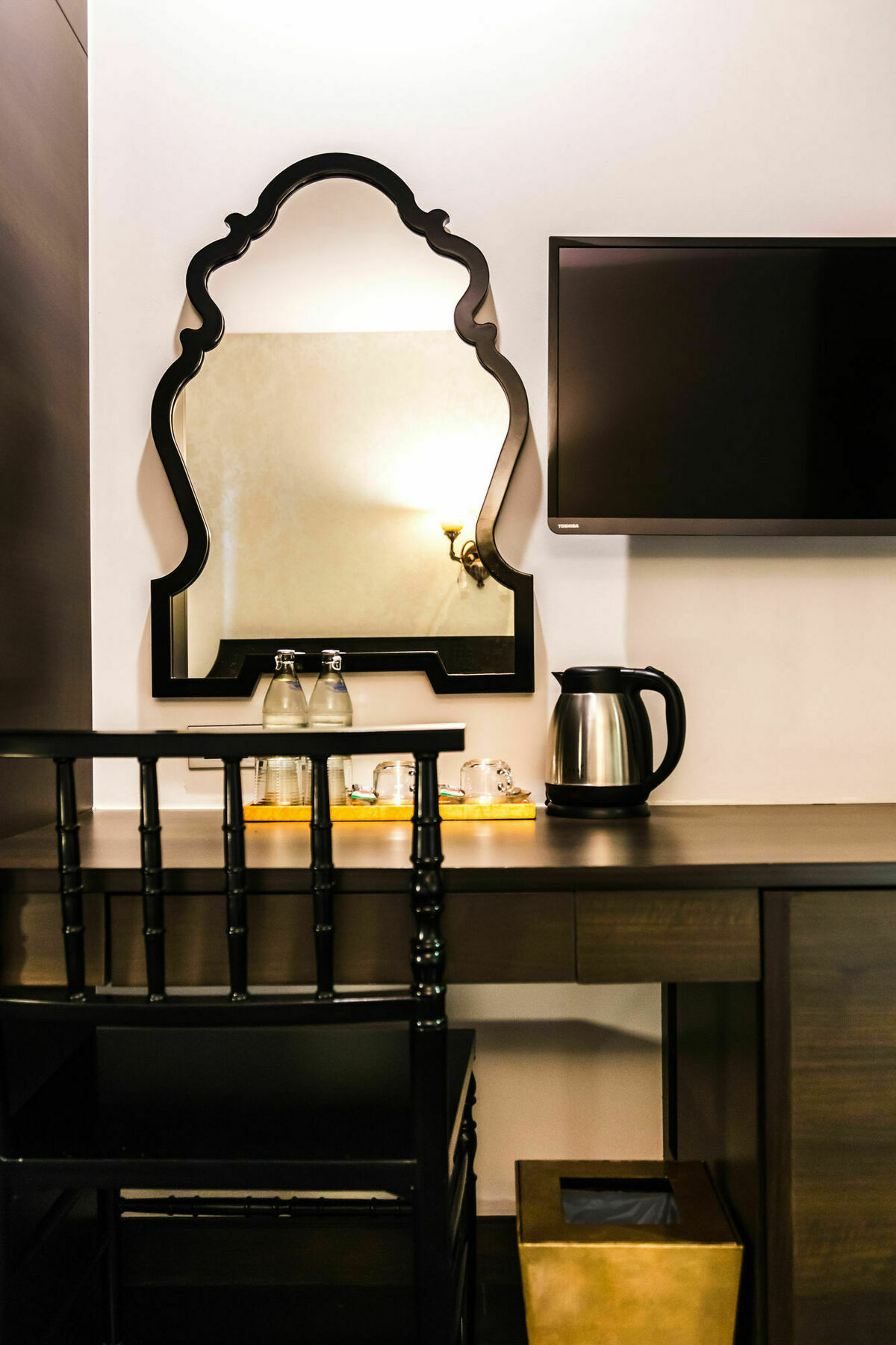 The Fah Silom Hotel Банкок Екстериор снимка